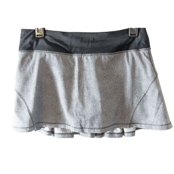 LULULEMON ATHLETICA Circuit Breaker Skirt II (Regular) (13") Size 6 - Picture 3 of 4